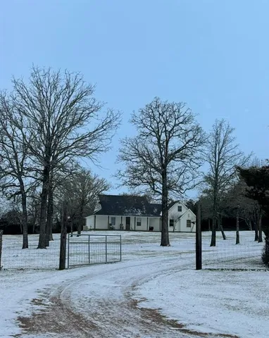 $400,000 | 1032 Private Road 7039, Lexington, TX 78947