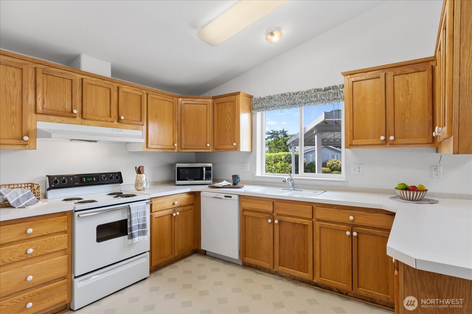 23825 15th Avenue Southeast, Unit 56 Bothell, WA 98021 - Photo 11 of 31