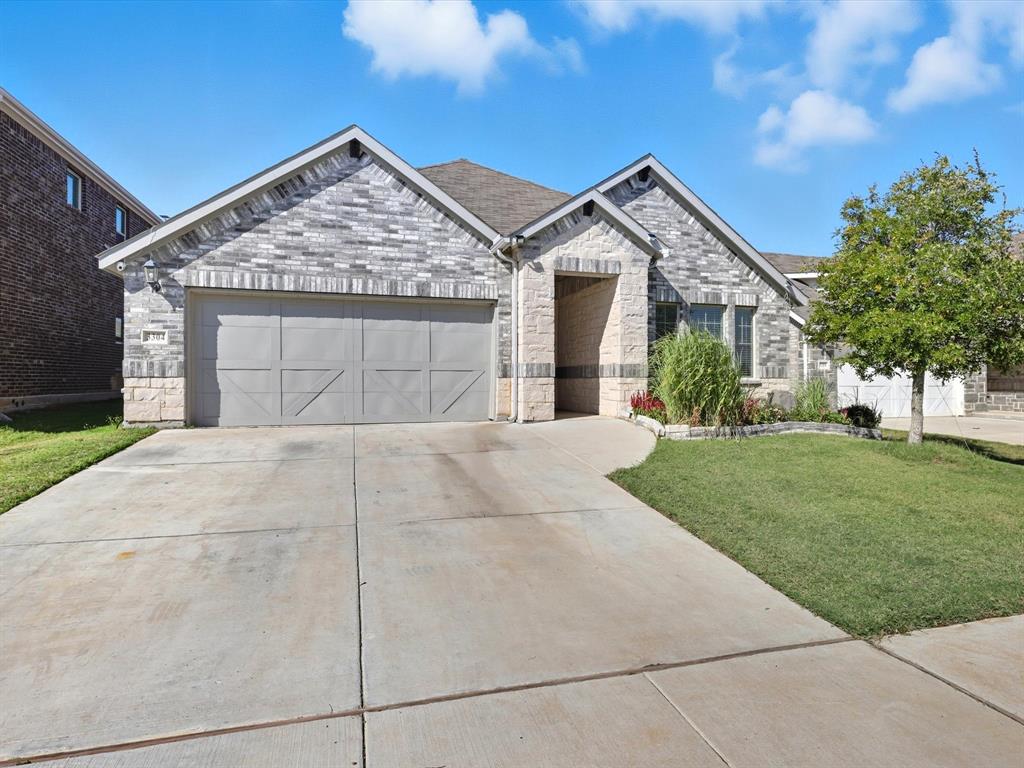 3304 Kingsgarden Road Denton, TX 76207 - Photo 2 of 40