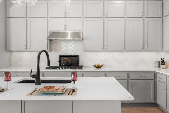 $2,550 | 508 Castillo Bend, Liberty Hill, TX 78642