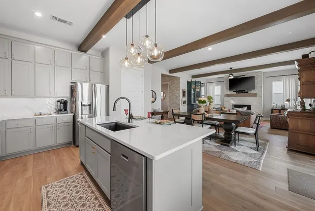 $2,550 | 508 Castillo Bend, Liberty Hill, TX 78642