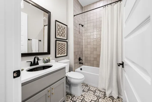 $2,550 | 508 Castillo Bend, Liberty Hill, TX 78642