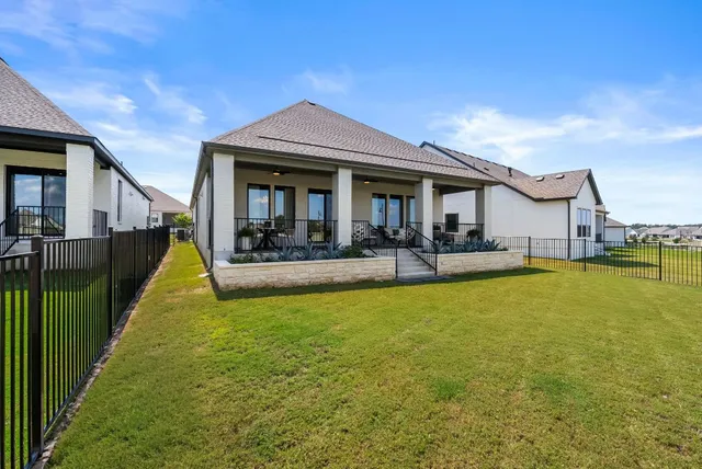 $2,550 | 508 Castillo Bend, Liberty Hill, TX 78642