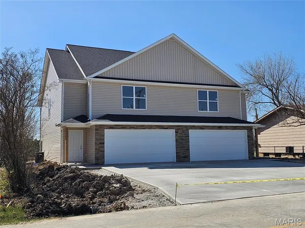 $2,200 | 624 Westwoods Road, Unit A, Wright City, MO 63390