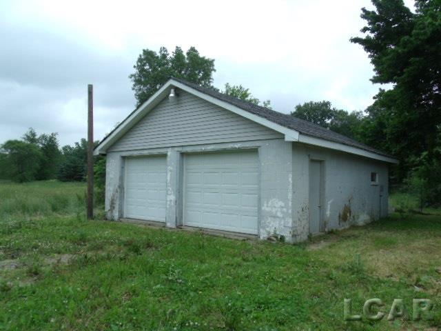 1174 East Gorman Road Adrian, MI 49221 - Photo 4 of 22 31250389-3.JPG