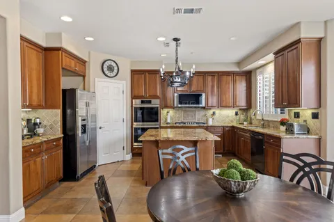 $975,000 | 2240 Owencarrow Lane, Lincoln, CA 95648