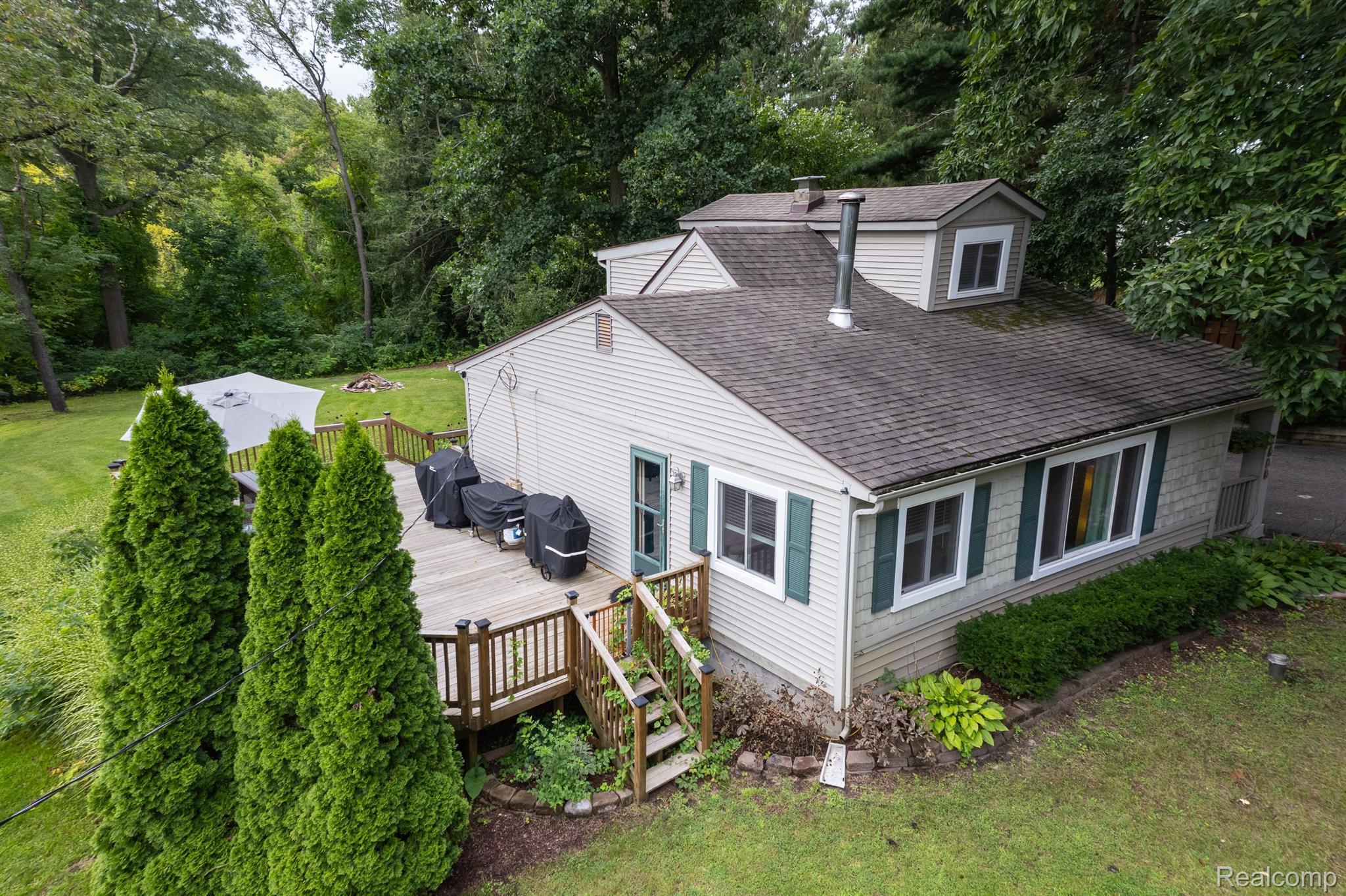 4080 England Beach Road White Lake, MI 48383 - Photo 32 of 59 Gallery Image 32