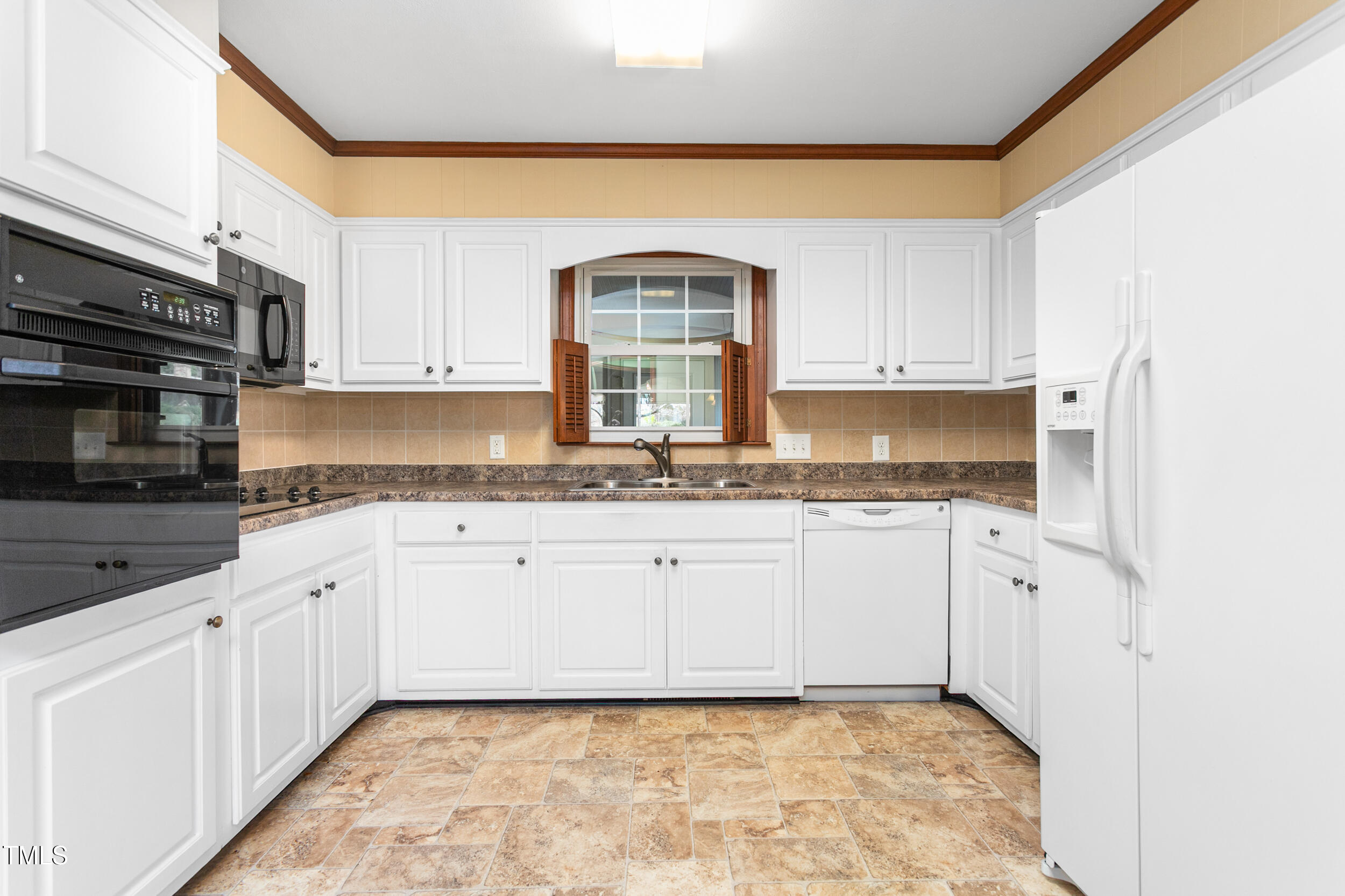 2103 Huntington Road Burlington, NC 27215 - Photo 12 of 36 2103 Huntington Road-11