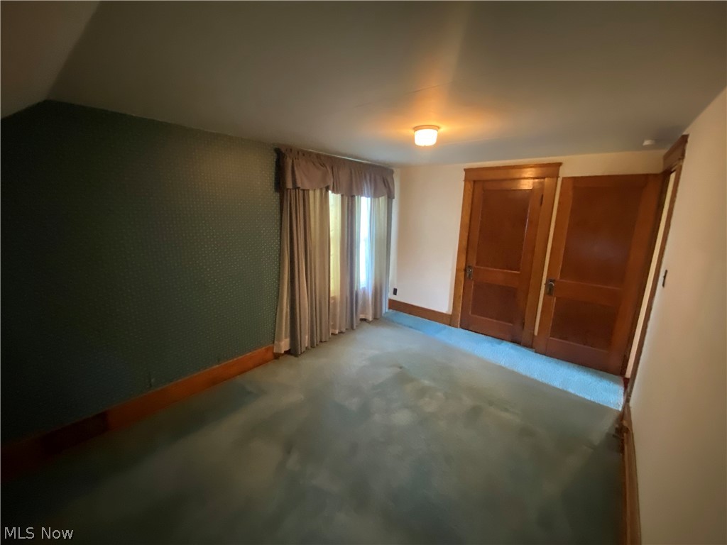875 Palmyra Road Southwest Warren, OH 44485 - Photo 8 of 15