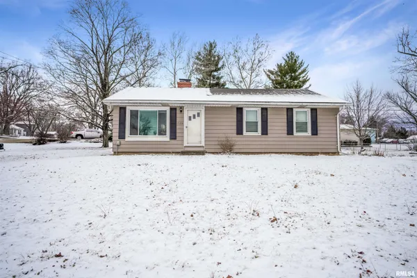 $129,900 | 15231 North Von Achen Drive, Chillicothe, IL 61523