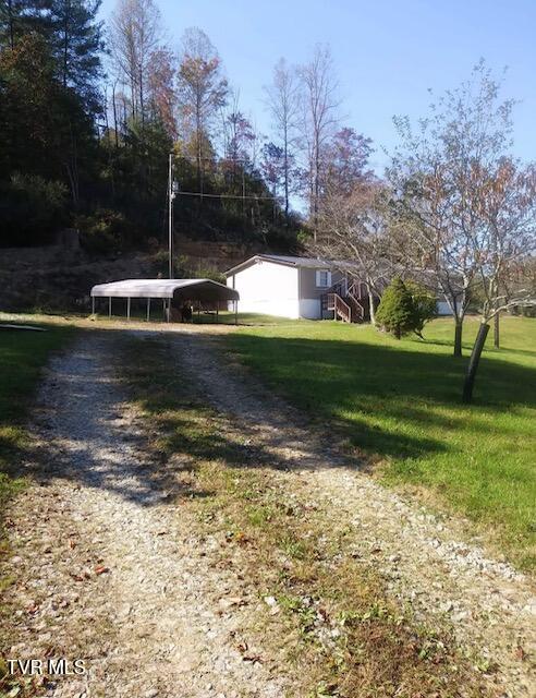 9823 Hollyfield Road Pound, VA 24279 - Photo 6 of 18 IMG_4187