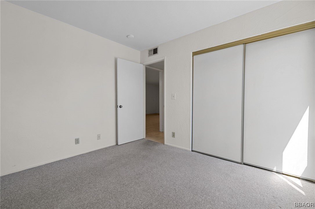 1050 Ramon Road, Unit 8 Palm Springs, CA 92264 - Photo 26 of 31 a view of an empty room