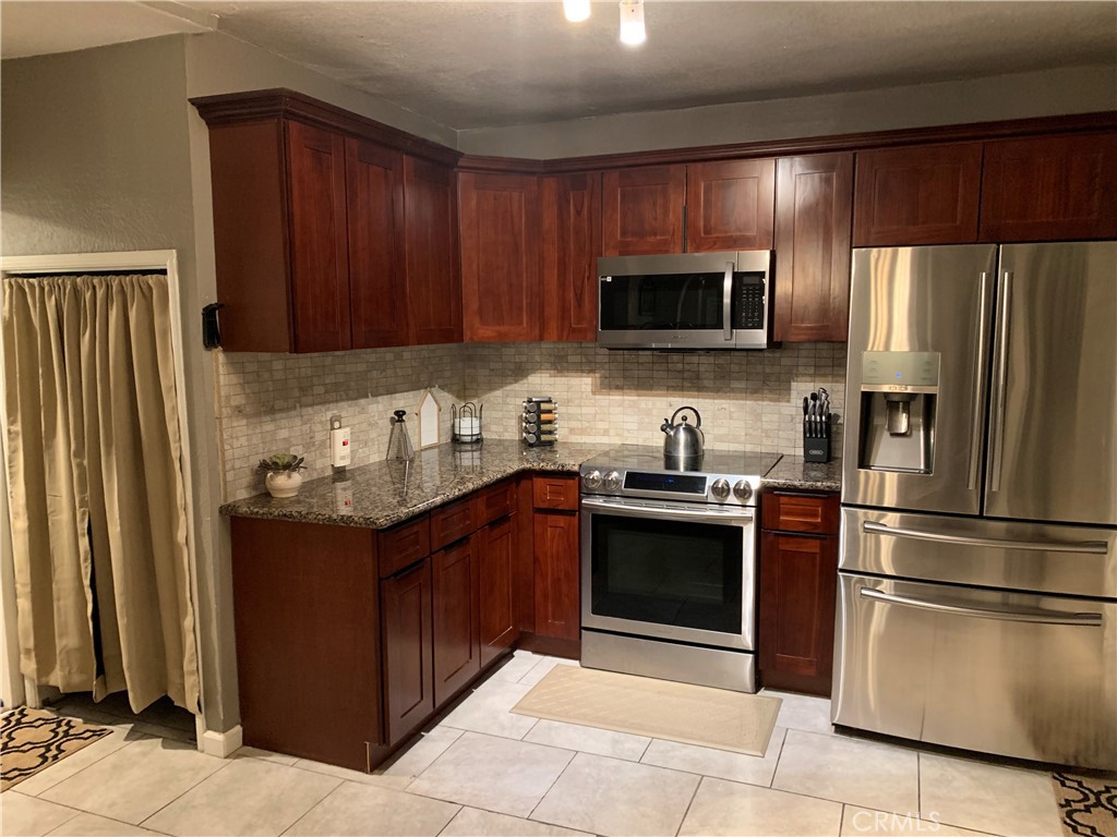3974 5th Street Riverside, CA 92501 - Photo 18 of 34