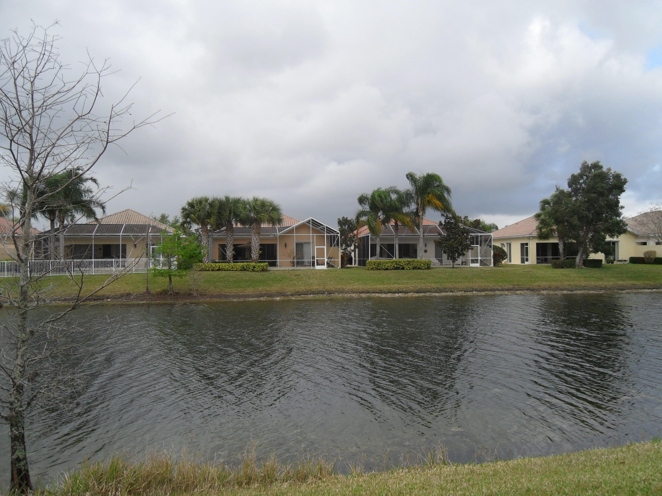 8466 Yorke Road Wellington, FL 33414 - Photo 20 of 36 Premium Lake View
