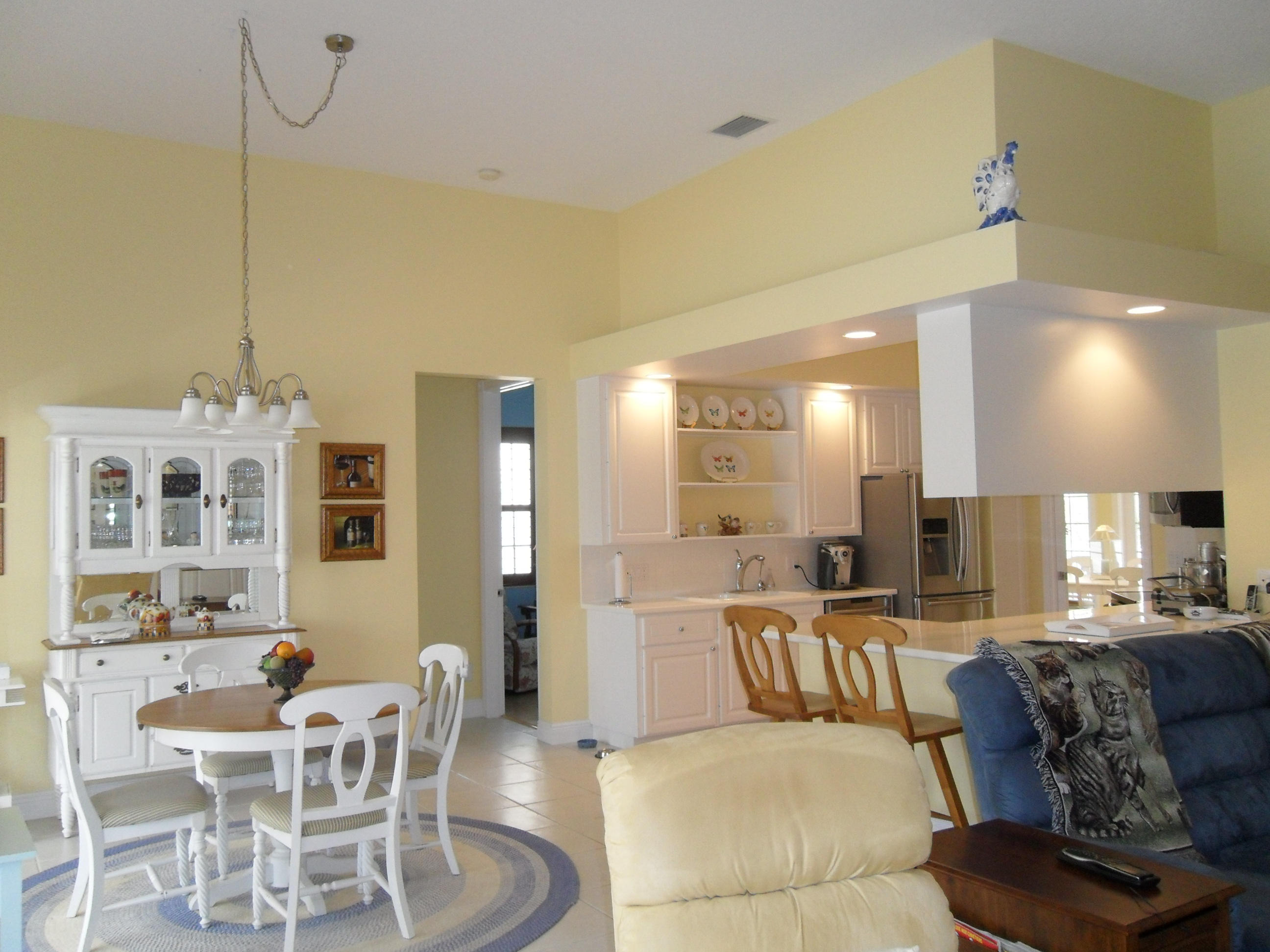 8466 Yorke Road Wellington, FL 33414 - Photo 5 of 36 Kitchen and Dining Area