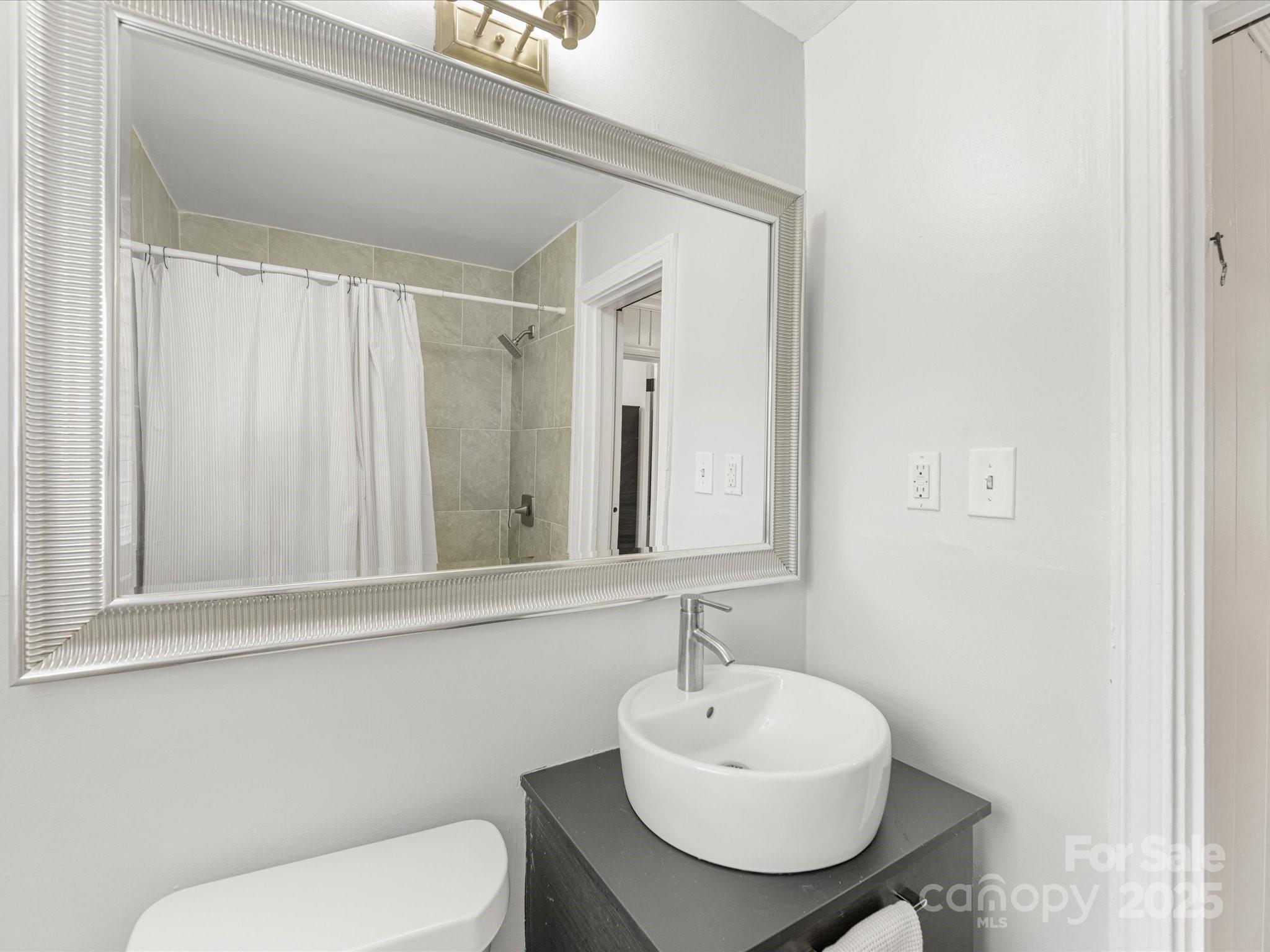 2843 Cowles Road Charlotte, NC 28208 - Photo 31 of 39 Gallery Image 31