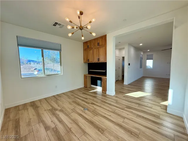 $2,873 | 936 East Sunset Road, Henderson, NV 89011