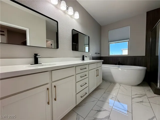 $2,873 | 936 East Sunset Road, Henderson, NV 89011