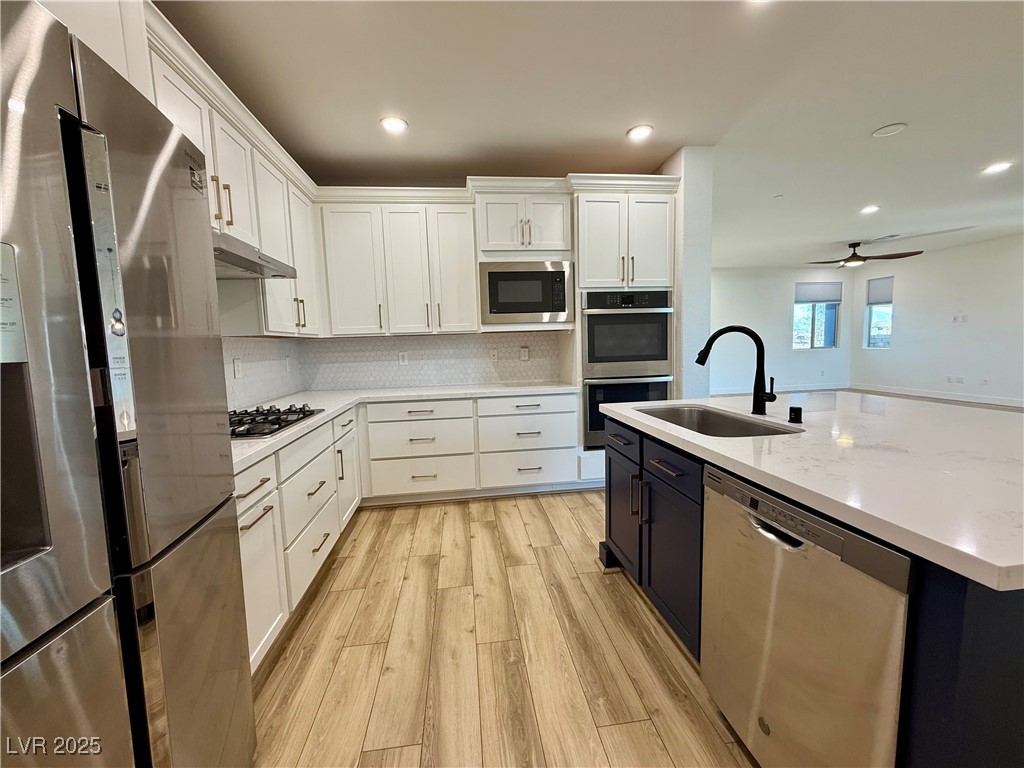 936 East Sunset Road Henderson, NV 89011 - Photo 3 of 31