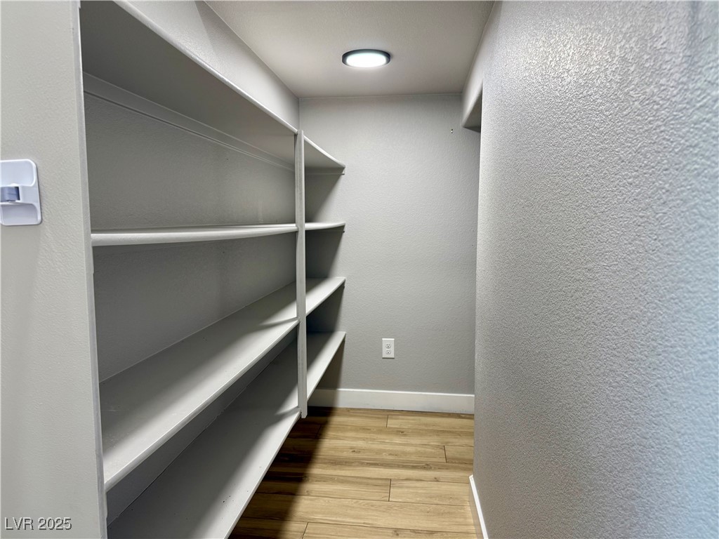 936 East Sunset Road Henderson, NV 89011 - Photo 6 of 31