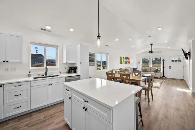 $615,000 | 172 Dustarr Lane, Unit PONDERAY, Ponderay, ID 83852