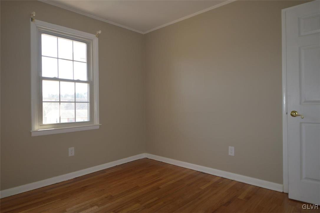8003 Valley View Road Northampton, PA 18067 - Photo 6 of 14 Gallery Image 6