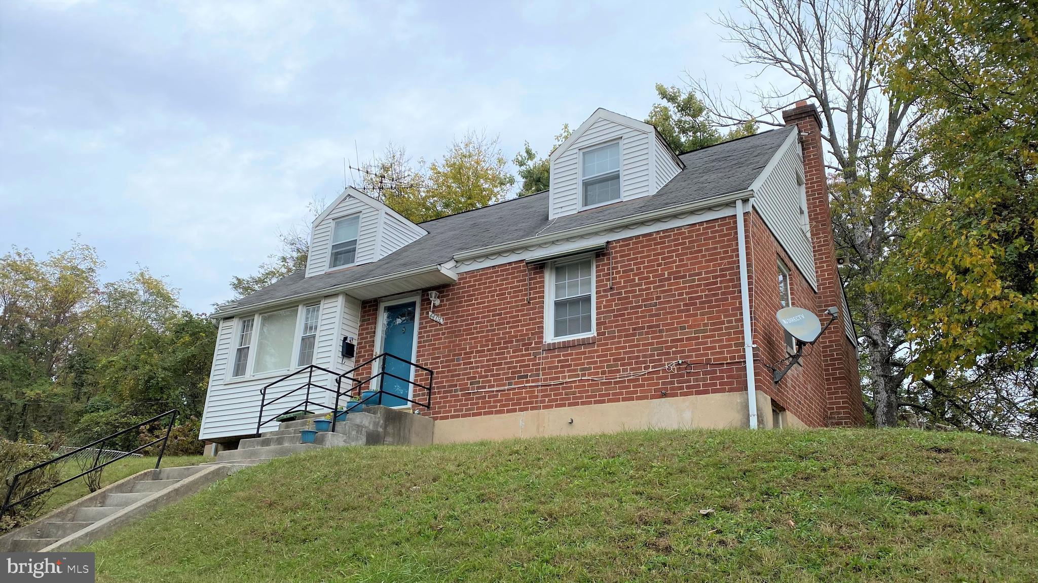 4403 Wakefield Road Baltimore, MD 21216 - Photo 2 of 17