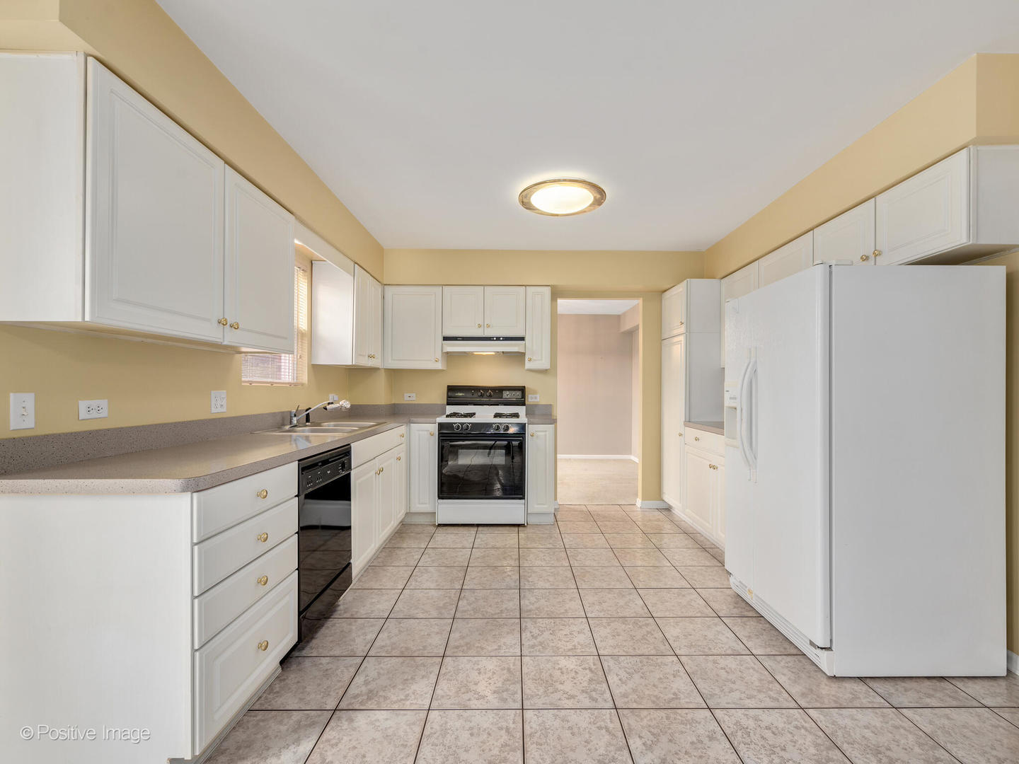 1301 Galway Road Joliet, IL 60431 - Photo 8 of 26 Gallery Image 8