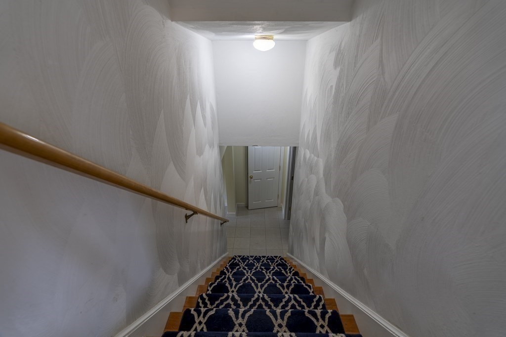 31 Hickory Lane Hudson, MA 01749 - Photo 21 of 40 a view of walk in closet