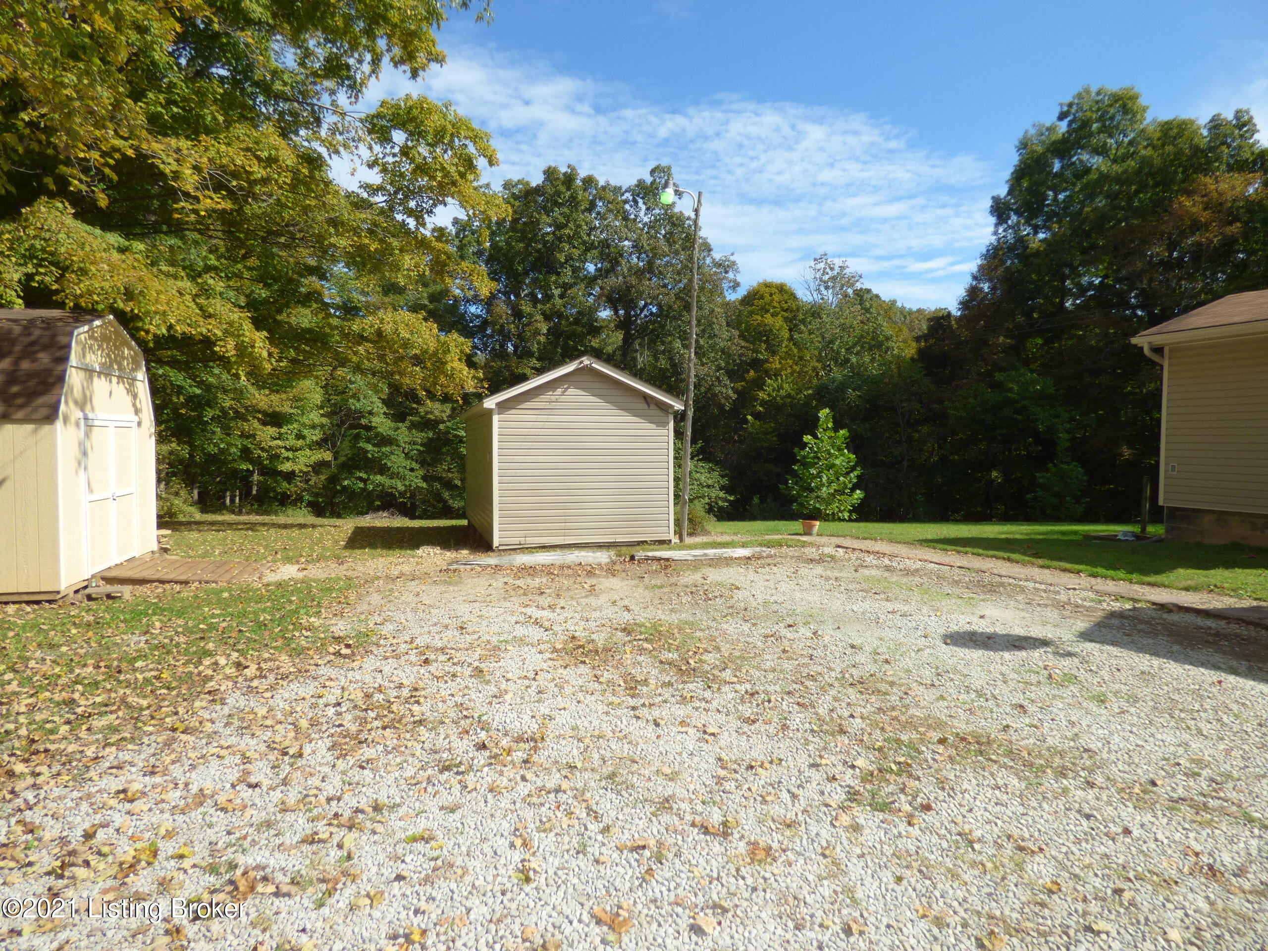 240 East Indian Stone Road Shepherdsville, KY 40165 - Photo 51 of 54 P1330284