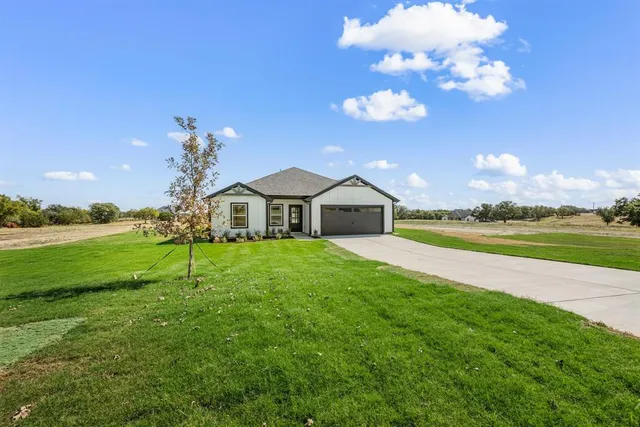 $350,000 | 1016 Gatlin Circle, Springtown, TX 76082
