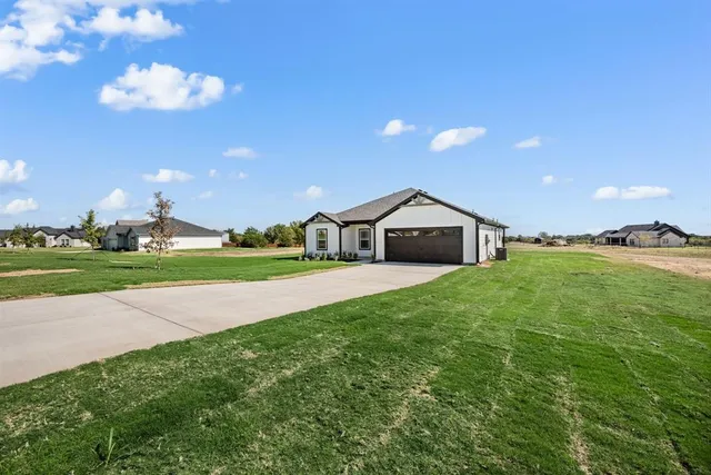 $350,000 | 1016 Gatlin Circle, Springtown, TX 76082