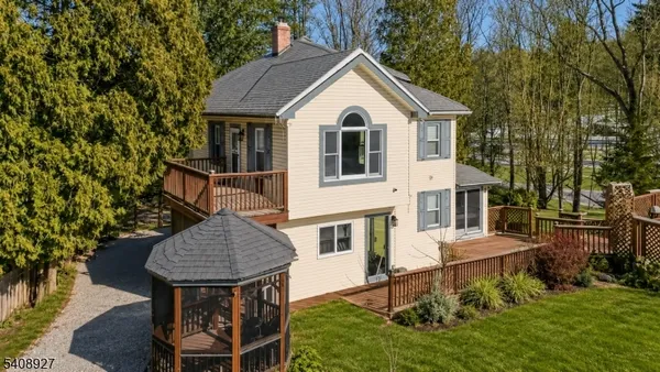 $415,000 | 1 Old Dingmans Road, Layton, NJ 07851