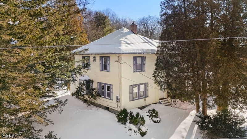 1 Old Dingmans Road Layton, NJ 07851 - Photo 3 of 45