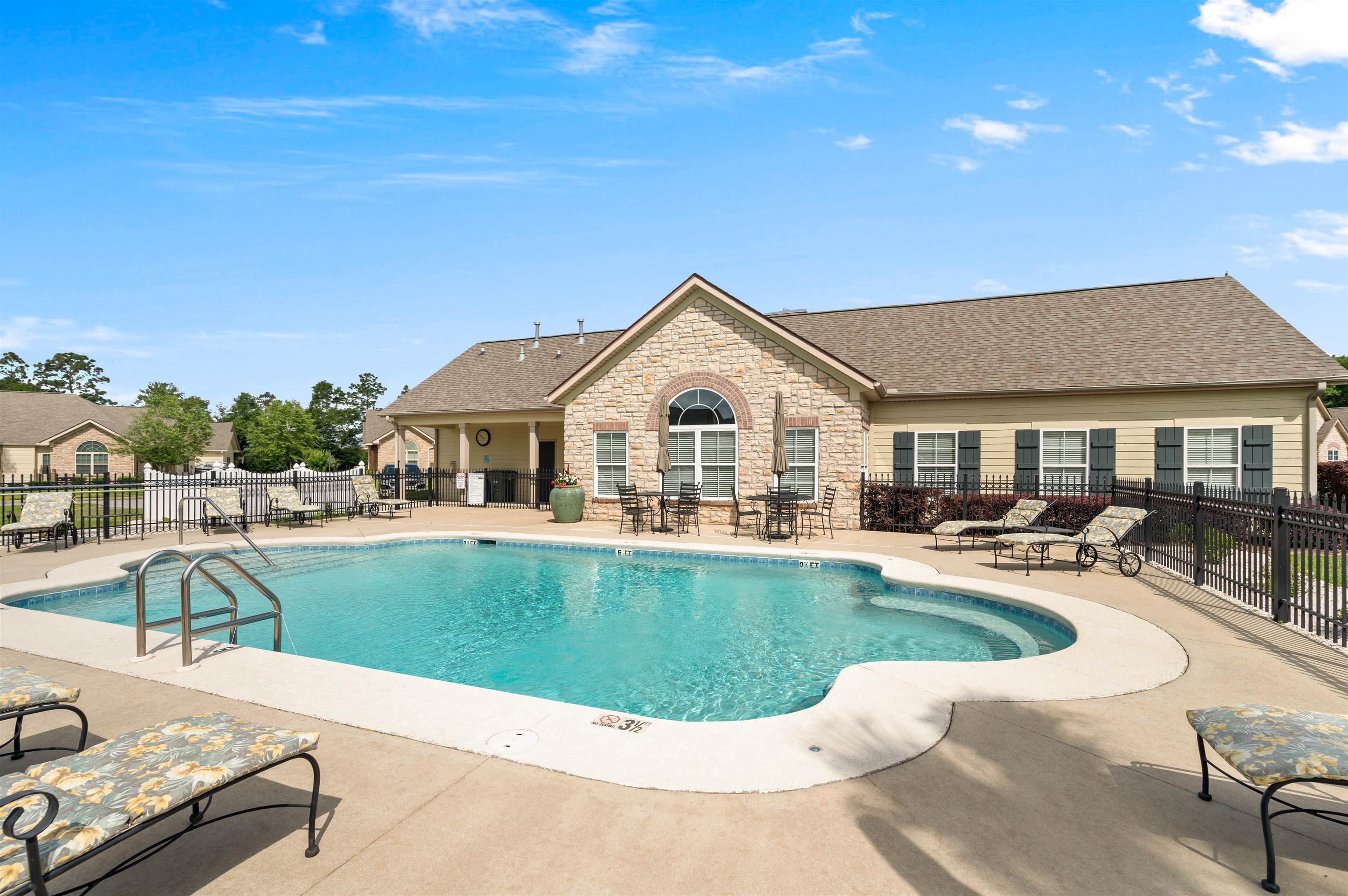 702 Holmes Avenue, Unit 702 Foley, AL 36535 - Photo 27 of 33 Pool