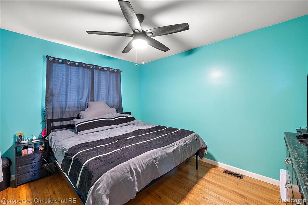 13845 Frazho Road Warren, MI 48089 - Photo 16 of 24