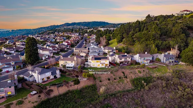 $1,975,000 | 4308 Viewcrest Court, Oakland, CA 94619