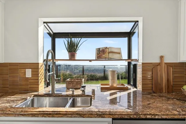 $1,975,000 | 4308 Viewcrest Court, Oakland, CA 94619