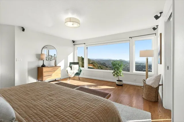 $1,975,000 | 4308 Viewcrest Court, Oakland, CA 94619