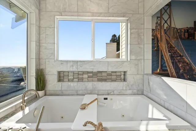 $1,975,000 | 4308 Viewcrest Court, Oakland, CA 94619