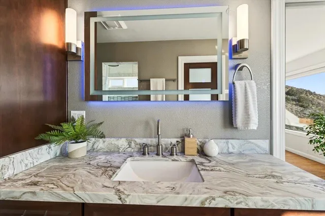 $1,975,000 | 4308 Viewcrest Court, Oakland, CA 94619