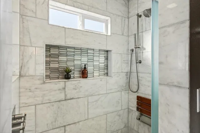 $1,975,000 | 4308 Viewcrest Court, Oakland, CA 94619