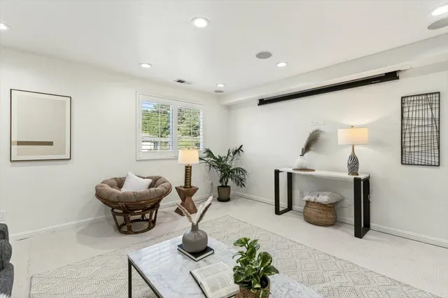 $1,975,000 | 4308 Viewcrest Court, Oakland, CA 94619