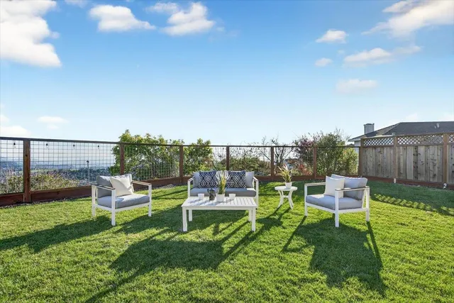 $1,975,000 | 4308 Viewcrest Court, Oakland, CA 94619