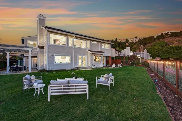 $1,975,000 | 4308 Viewcrest Court, Oakland, CA 94619