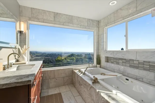 $1,695,000 | 4308 Viewcrest Court, Oakland, CA 94619