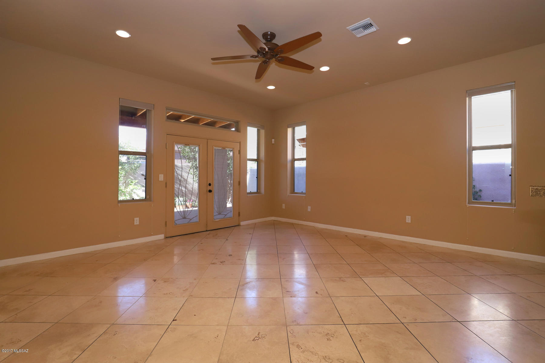 2827 North Richey Boulevard Tucson, AZ 85716 - Photo 10 of 28