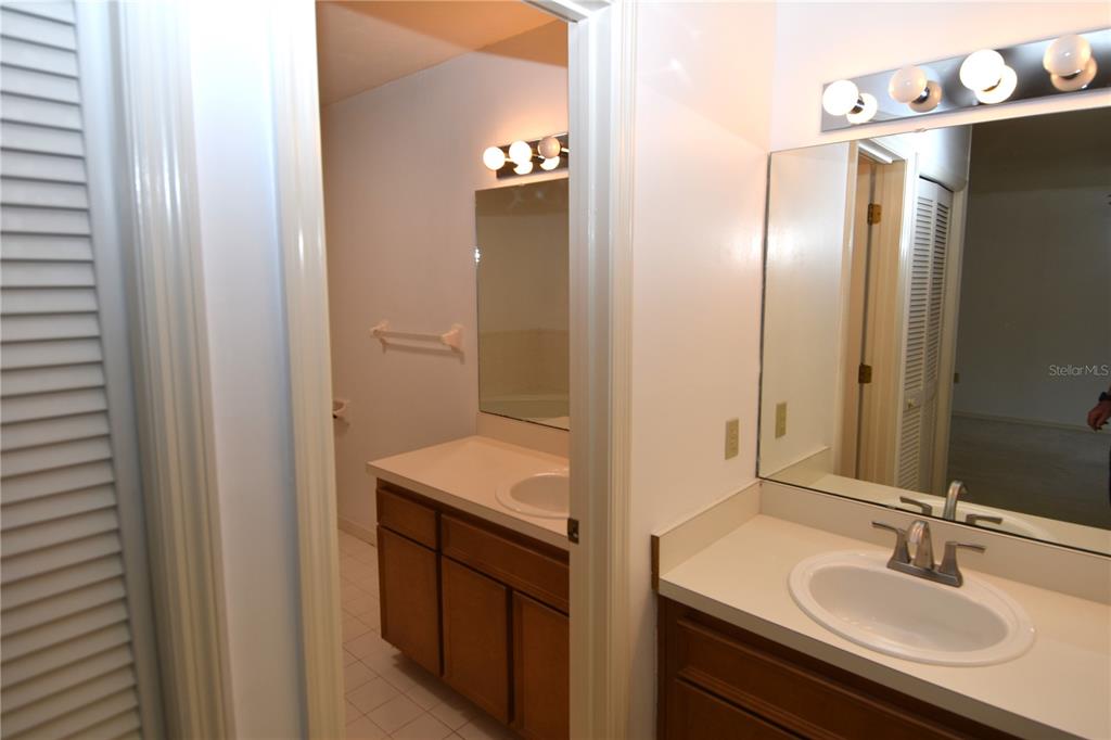 3750 Northwest 53rd Road Gainesville, FL 32653 - Photo 10 of 27