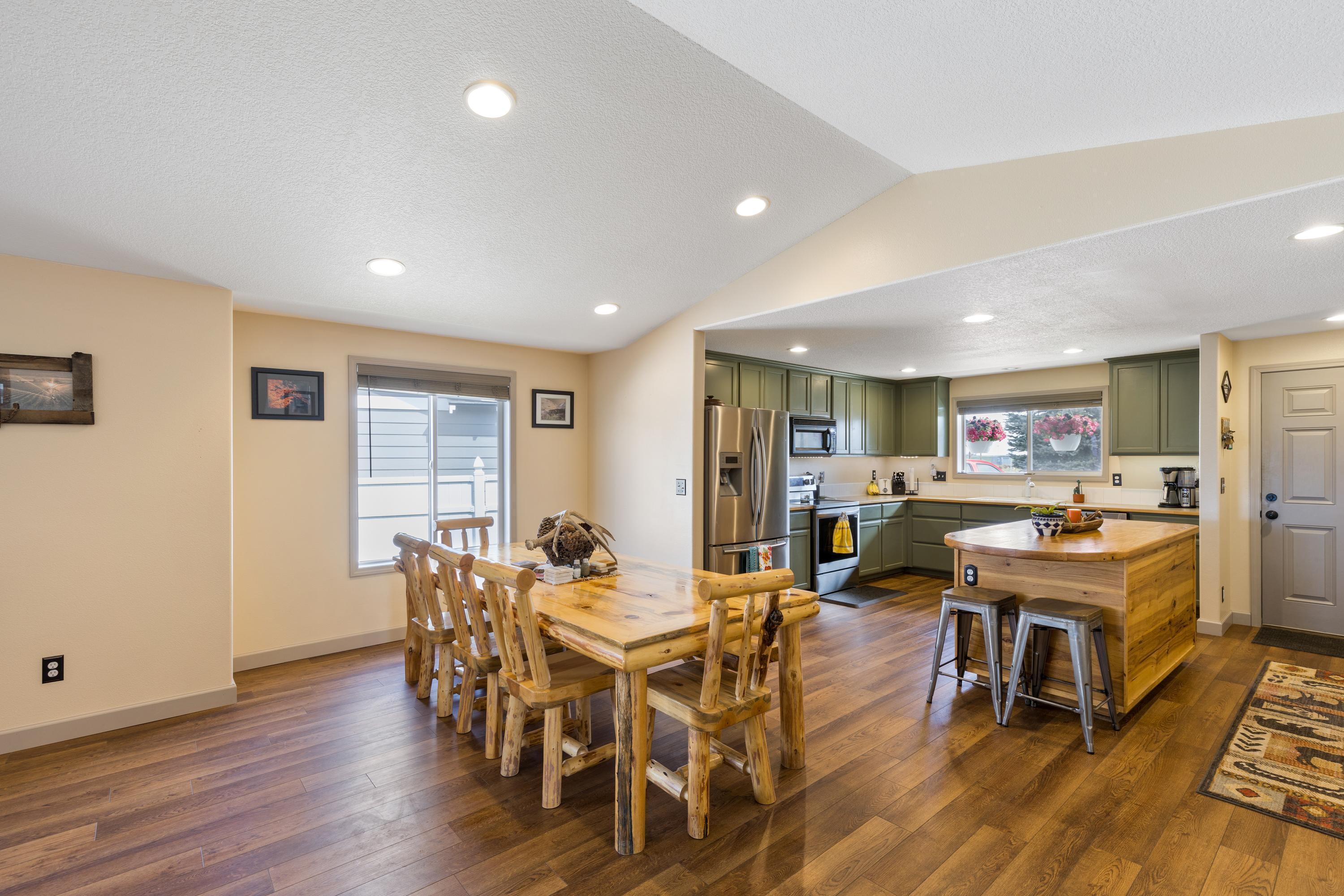 233 Center Ridge Drive Culver, OR 97734 - Photo 11 of 31 Gallery Image 11
