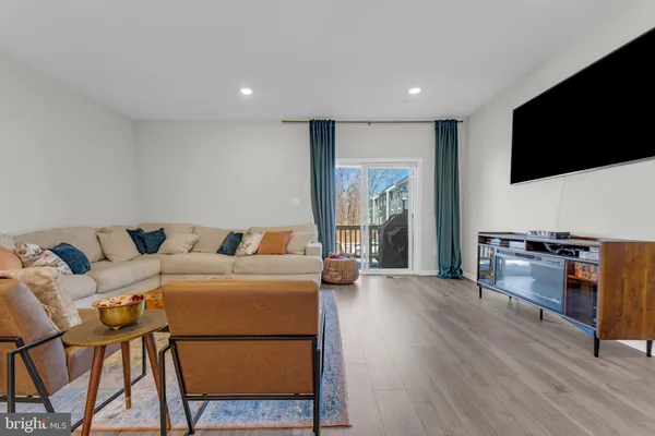 $3,900 | 8805 Mimosa Avenue, Clinton, MD 20735